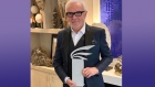 El icono del cabello Jean-Luc Minetti recibe el AIPP Legend Award 2020-2021